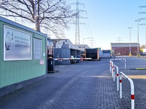 Einfahrt zum Wertstoffhof