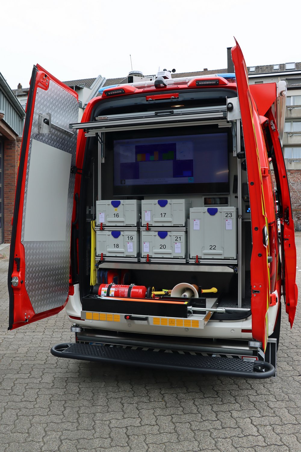Neuer Einsatzleitwagen für die Feuerwehr (2)