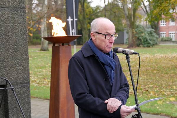 In Herten-Mitte gedachten Bürgerinnen und Bürger gemeinsam mit Bürgemeister Fred Toplak am gestrigen Volkstrauertag, 13. November, der Opfer von Krieg und Gewalt, Terrorismus und politischer Verfolgung.