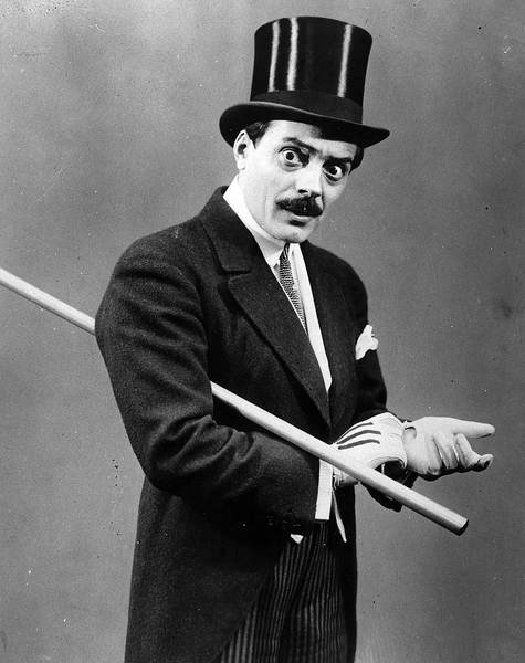Max Linder gilt heute als der erste internationale Filmstar überhaupt. Charlie Chaplin nannte ihn einst 'seinen Lehrer'. 