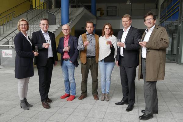Der nächste Schritt in Sachen Herten-Forum: Brigitte Martinik (Justiziarin Phoenix Development), Dr. Stephan Schnitzer (Geschäftsführer Phoenix Development), Bürgermeister Fred Toplak, Günter Tenten (Projekt-Steuerer Phoenix Development), Irene Bombi