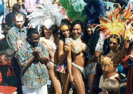 Avenida Brasil - Samba-Show-Gruppe (06/99)