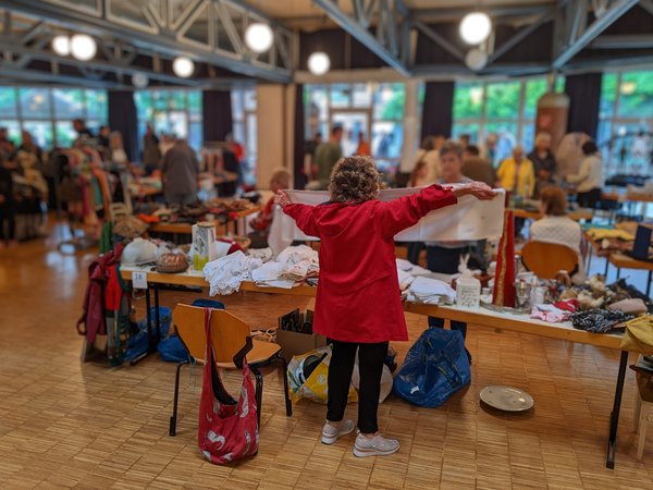 2024_11_foto_flohmarkt_buergerhaus_herten