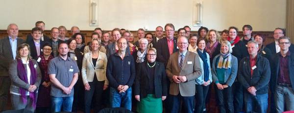 Landrat Cay Süberkrüb und die dritte stellvertretende Bürgermeisterin der Stadt Recklinghausen, Christel Dymke, bekamen prominente Unterstützung vom international bekannten Schauspieler und Recklinghäuser Martin Brambach, der die Schirmherrschaft üb