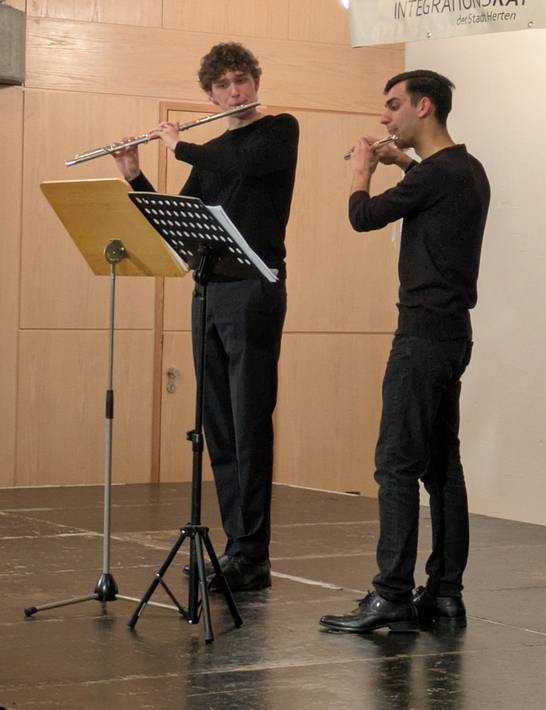 Als Duett begeistern Tobias Iwanczik und Elnur Misirli nicht nur das Publikum im Bürgerhaus Herten, sondern 2023 auch die Jury von "Jugend musiziert". Als Duett begeistern Tobias Iwanczik und Elnur Misirli nicht nur das Publikum im Bürgerhaus Herten, sondern 2023 auch die Jury von "Jugend musiziert".