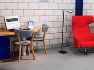 PC und Sitzmöglichkeiten in der Stadtbibliothek in Herten 