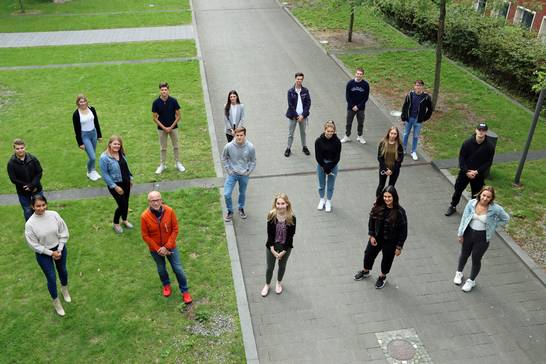 Bürgermeister Fred Toplak und Ausbildungsleiterin Susanne Saathoff begrüßten die Auszubildenden bei der Stadt Herten.