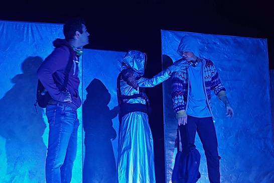 Das „theaterspiel“ Witten führte das Stück „Philotes“ an der Rosa-Parks-Schule auf.