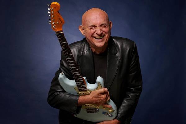 Zed Mitchells Musik umfasst verschiedene Stile, von rockigen Klängen bis hin zu virtuosen und melancholischen Melodien, und bringt eine inspirierende Facette in die Bluesmusik (Foto: Manfred Pollert).
