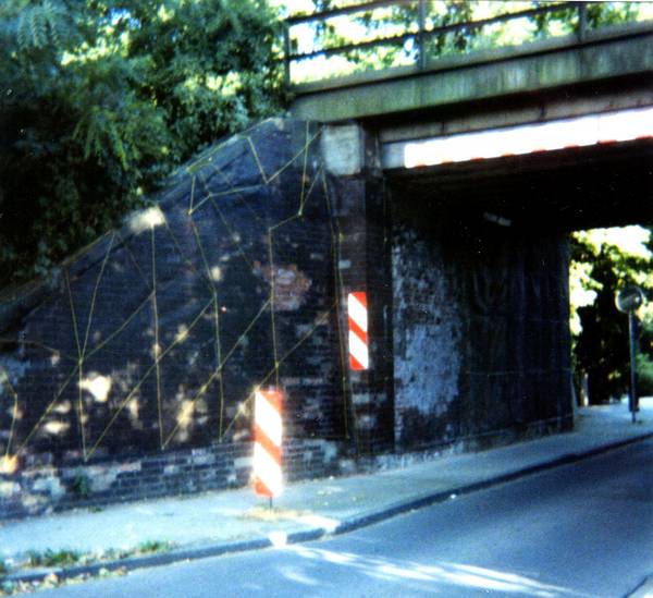 Bundesbahnbrücke Distelner Straße (07/99)