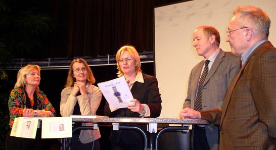 Goldene Falte - Podium (05.04) Goldene Falte - Podium (05.04)