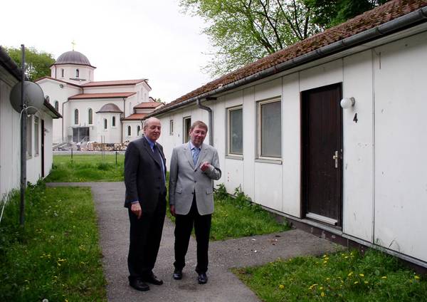 Asylbewerberunterkünfte Katzenbusch (05.04)