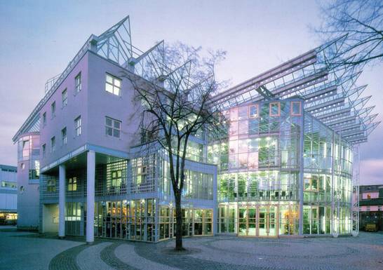 Glashaus Herten (Seitenansicht bei Nacht) Glashaus Herten (Seitenansicht bei Nacht)