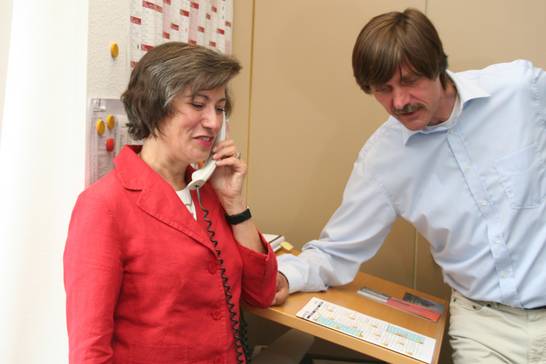 Cornelia Berg am Telefon (06.06)