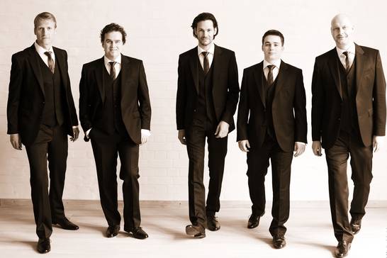 Am 10. September steht das Ensemble auf der Bühne im Schloss Herten und bringt ein äußerst facettenreiches Repertoire an A-cappella-Arrangements mit. (Foto: Martin Jehnichen) Am 10. September steht das Ensemble auf der Bühne im Schloss Herten und bringt ein äußerst facettenreiches Repertoire an A-cappella-Arrangements mit. (Foto: Martin Jehnichen)