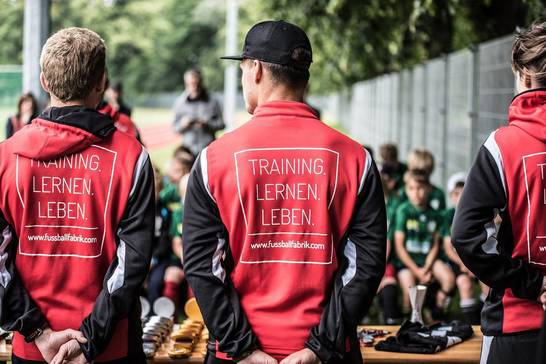 Unter dem Motto „Doppelpass“ dreht sich am 16. und 17. März alles um die Themen „Fußball und Zeche“ sowie „Förderung“. Unter dem Motto „Doppelpass“ dreht sich am 16. und 17. März alles um die Themen „Fußball und Zeche“ sowie „Förderung“.