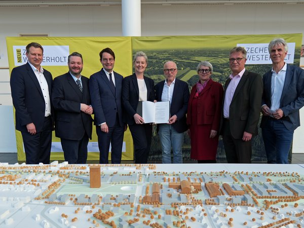 Übergabe des Förderbescheids für die Neue Zeche Westerholt