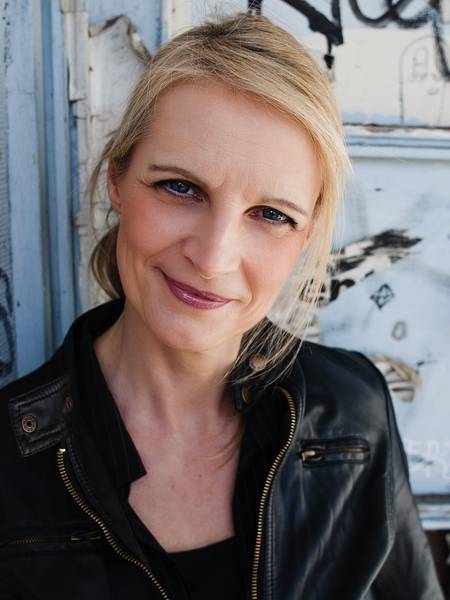 Die scharfsinnige Kabarettistin Barbara Ruscher kommt mit ihrem neuen Programm 'Ekstase ist nur eine Phase' nach Herten. (Foto: Michael Schiffhorst) 