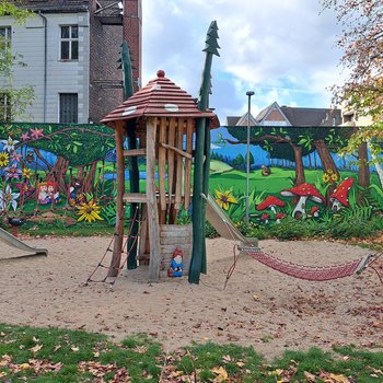 
                                Antoniusgasse Wandgestaltung
                            