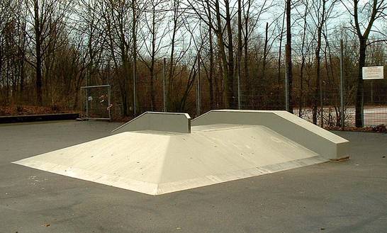 Skater-Anlage 1 (12.03)