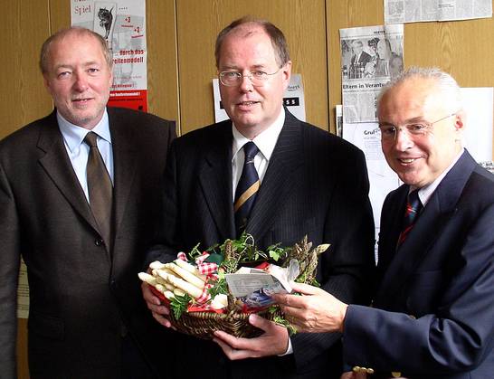 Spargel für Peer Steinbrück (05.03) Spargel für Peer Steinbrück (05.03)