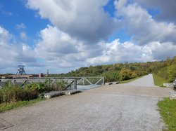 
                        Halde Hoheward Balkonpromenade
                    