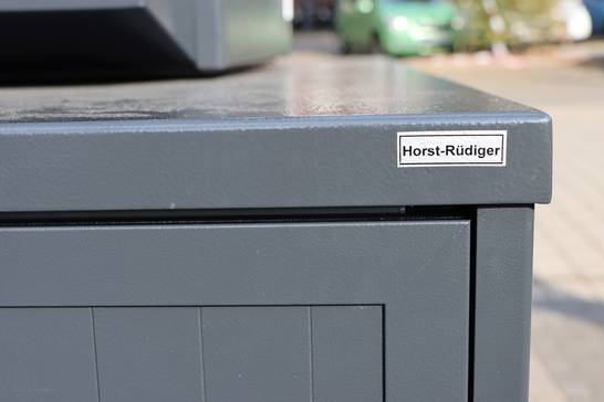„Ursula“ bekommt Verstärkung: Ab sofort messen zwei Blitzanlagen im Hertener Stadtgebiet die Geschwindigkeit. Über den Namen hatten die Bürgerinnen und Bürgern der Stadt Herten zuvor nach einem Aufruf der Verwaltung abgestimmt. „Ursula“ bekommt Verstärkung: Ab sofort messen zwei Blitzanlagen im Hertener Stadtgebiet die Geschwindigkeit. Über den Namen hatten die Bürgerinnen und Bürgern der Stadt Herten zuvor nach einem Aufruf der Verwaltung abgestimmt.