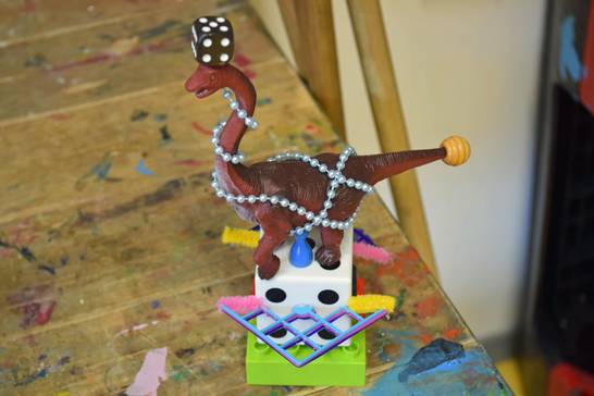 Ein altes Fahrrad, verstaubte Bücher und kaputtes Spielzeug – sowas hat doch jeder zu Hause rumfliegen. Gemeinsam mit der CreativWerkstatt Jugendkunstschule Herten können Kinder und Jugendliche von 10 bis 14 Jahren alte Dinge zu neuem Leben erwecken. Ein altes Fahrrad, verstaubte Bücher und kaputtes Spielzeug – sowas hat doch jeder zu Hause rumfliegen. Gemeinsam mit der CreativWerkstatt Jugendkunstschule Herten können Kinder und Jugendliche von 10 bis 14 Jahren alte Dinge zu neuem Leben erwecken.