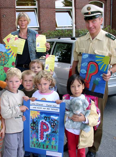 Parken vor der Schule (09.03)