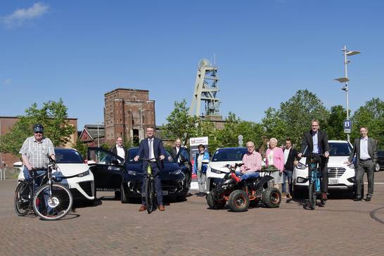 Clemens Jepkens (2-Rad Jepkens GmbH), Mathias Müller (REHAG), Ludger Blickmann (Geschäftsführer Kreishandwerkerschaft Recklinghausen), Martin Skrzipczyk (REHAG), Nancy Verstege (IKK classic), Bürgermeister Fred Toplak, Dietlinde Stüben-Endres (Vorsit Clemens Jepkens (2-Rad Jepkens GmbH), Mathias Müller (REHAG), Ludger Blickmann (Geschäftsführer Kreishandwerkerschaft Recklinghausen), Martin Skrzipczyk (REHAG), Nancy Verstege (IKK classic), Bürgermeister Fred Toplak, Dietlinde Stüben-Endres (Vorsit