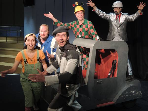 Spielerisch und mit viel Musik brachte das Theater Till den kleinen Gästen das Thema Straßenverkehr näher. 