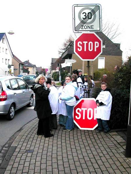 Stopp 1 - Kinderfreunde (04.04)