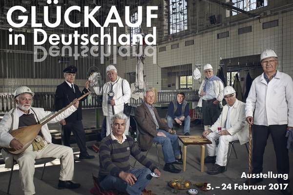 Der Integrationsrat Herten lädt alle Interessierten am Sonntag, 5. Februar, um 10.30 Uhr zur Ausstellungseröffnung 'Glückauf in Deutschland' ins Glashaus Herten ein.