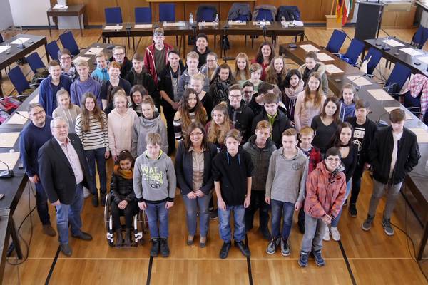 Eine Woche verbringen 50 Austauschschülerinnen und -schüler aus Schneeberg in ihrer Partnerstadt Herten und lernen dabei ihre Gastfamilien und die Region kennen. 