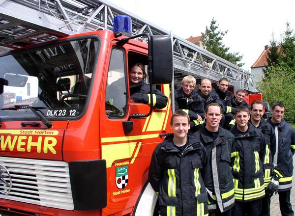 Feuerwehr-Azubis 1 (05.04)