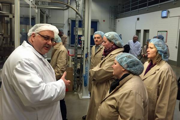 Zum Abschluss des Ökoprofit-Workshops besichtigten die Teilnehmerinnen und Teilnehmer den Produktionsprozess der Kaffeerösterei von Markus Kaffee.