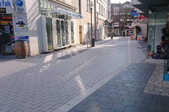 Die Pflastersanierung in der Jakobstraße ist abgeschlossen. Die Pflastersanierung in der Jakobstraße ist abgeschlossen.