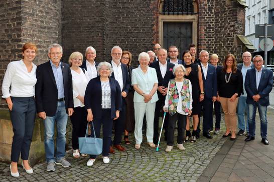 Bei einem gemeinsamen Treffen konnten sich die ausländischen Delegationen auch mit Vertreterinnen und Vertretern der Hertener Partnerschaftsvereine sowie den stellvertretenden Bürgermeisterinnen und dem stellvertretenden Bürgermeister austauschen.