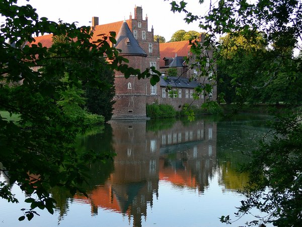 Eat.Art-Connections verbinden die Wasserschlösser Herten und Reelkirchen 