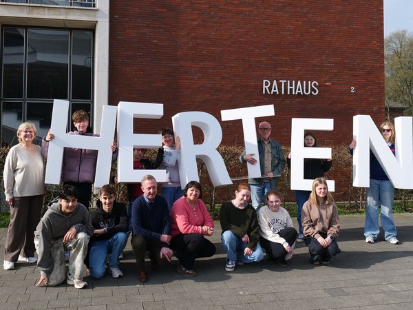 Schülergruppe aus Arras besucht Herten