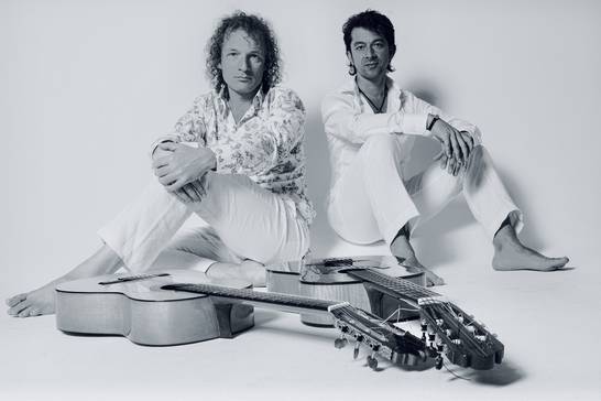 Fürs Hertener Publikum hat das Gitarrenduo "Tierra Negra" ein musikalisches Programm konzipiert, das es am Freitag, 8. Dezember, vorstellen wird (Foto: rolfschwertner.de). Fürs Hertener Publikum hat das Gitarrenduo "Tierra Negra" ein musikalisches Programm konzipiert, das es am Freitag, 8. Dezember, vorstellen wird (Foto: rolfschwertner.de).