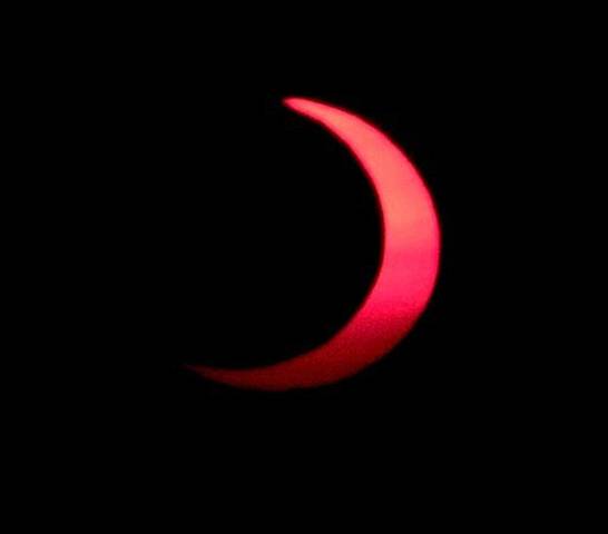 Sichelsonnenfinsternis Creativwerkstatt (10/04)
