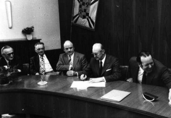Unterzeichnung Städtevertrag (1975)