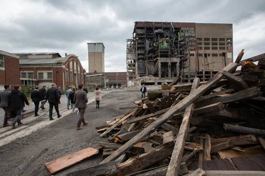 Seit Ende 2008 stehen auf der Zeche Westerholt die Räder still. Seit dieser Zeit arbeiten die Städte Gelsenkirchen und Herten für das auf der Stadtgrenze gelegene Areal gemeinsam mit der RAG Montan Immobilien an Programmen und Plänen für die Nachnutz Seit Ende 2008 stehen auf der Zeche Westerholt die Räder still. Seit dieser Zeit arbeiten die Städte Gelsenkirchen und Herten für das auf der Stadtgrenze gelegene Areal gemeinsam mit der RAG Montan Immobilien an Programmen und Plänen für die Nachnutz