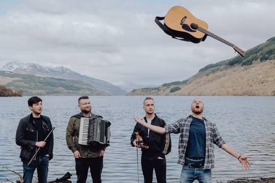 Am Freitag, 16. Februar, wird es folkig im Glashaus in Herten - mit der "Young Scots Trad Awards Winner Tour" (Foto: Martin Venherm). Am Freitag, 16. Februar, wird es folkig im Glashaus in Herten - mit der "Young Scots Trad Awards Winner Tour" (Foto: Martin Venherm).