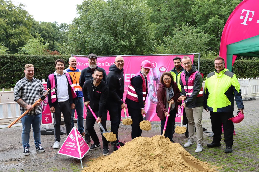 Glasfaser-Spatenstich der Telekom