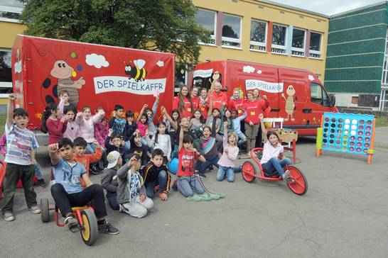Die Mitarbeiterinnen und Mitarbeiter des Spielkäfers freuen sich auf viele kleine Besucherinnen und Besucher.