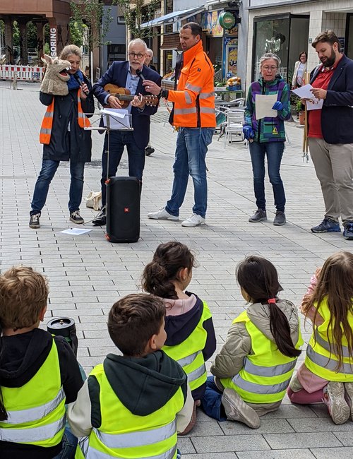 2024_07_foto_abfallsammlung_innenstadt_singen