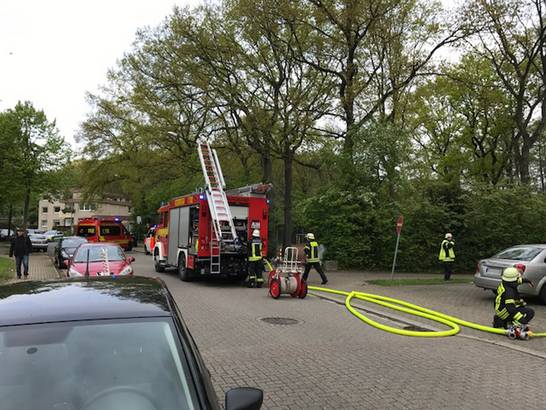 Alarmiert wurden die Berufsfeuerwehr Herten, der Löschzug Herten und der Löschzug Scherlebeck. Alarmiert wurden die Berufsfeuerwehr Herten, der Löschzug Herten und der Löschzug Scherlebeck.