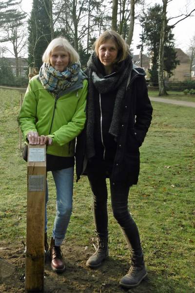 Beate Kleibrink von den Kinderfreunden der Stadt Herten und Gudrun Clausen vom ZBH führten das Projekt mit den Schülerinnen und Schülern durch.